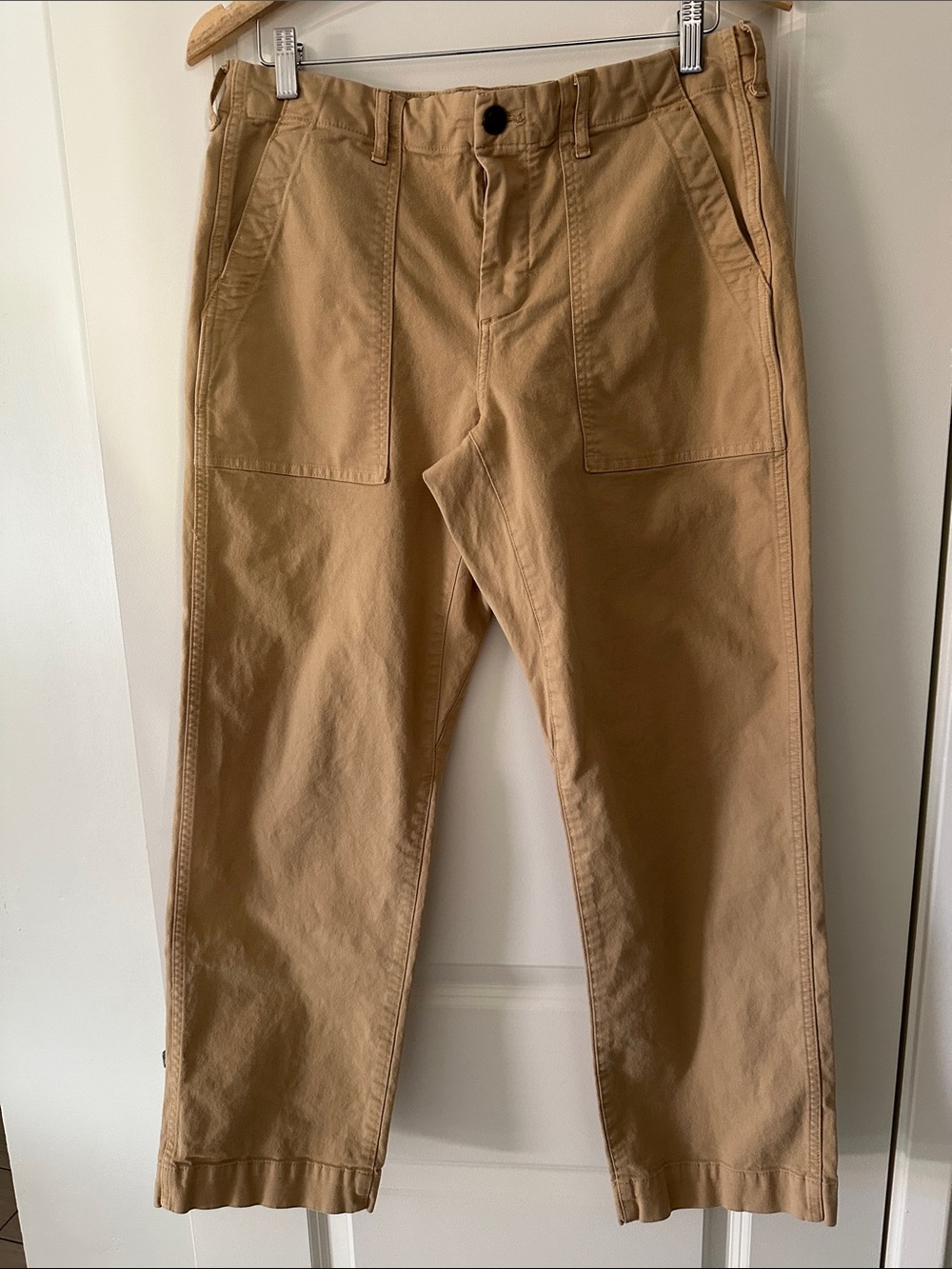 Everlane Women's Straight-Leg Utility Chinos in Tan size 31x30
